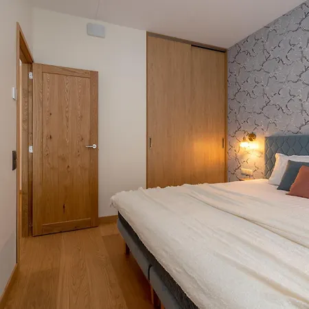 Apartment Pargi 21 *